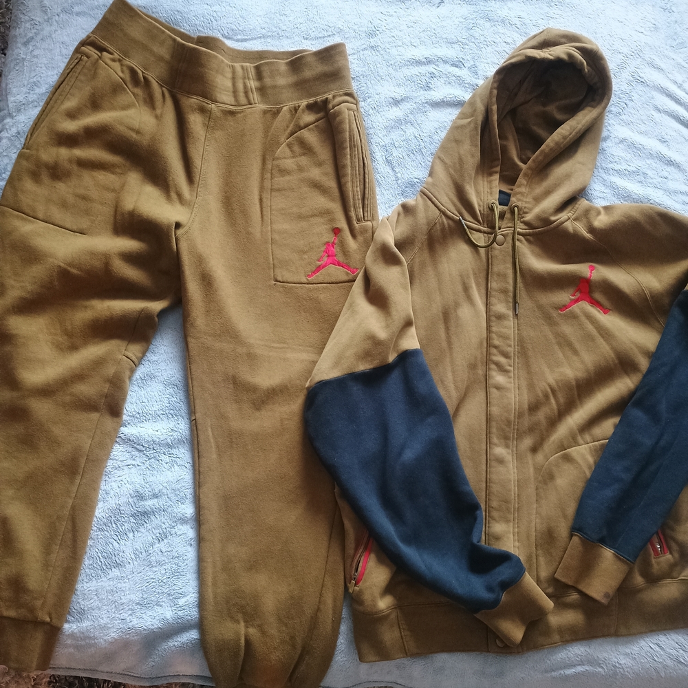 Jordan Green and Navy  Sweatpants & Hoodie Set Authenticate Size XL